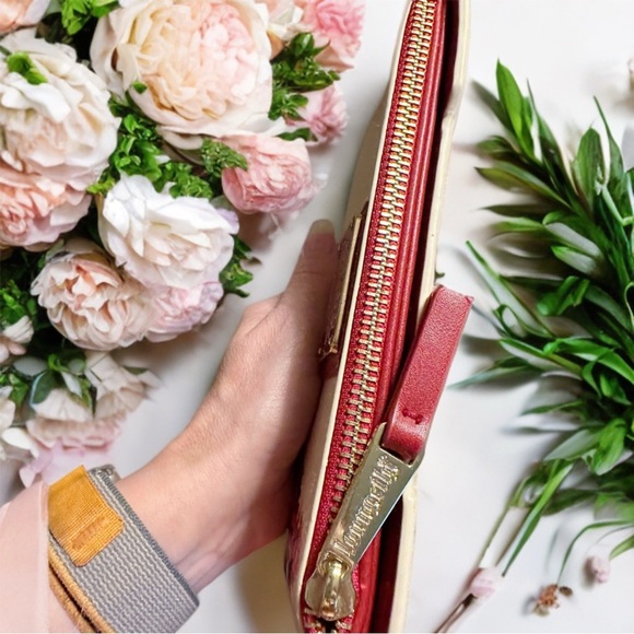 Darth Vader Star Wars Cream and Red Floral Wallet Disney Loungefly Collectible - Picture 7 of 15